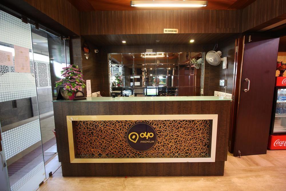 Oyo Premium Law Garden C G Road Ξενοδοχείο Αχμπανταμπάντ Εξωτερικό φωτογραφία